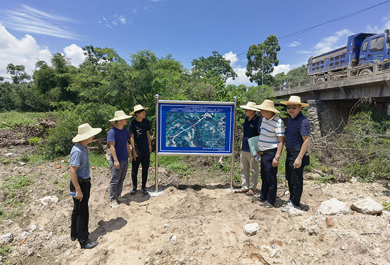 1621213379.jpg 香山河.jpg